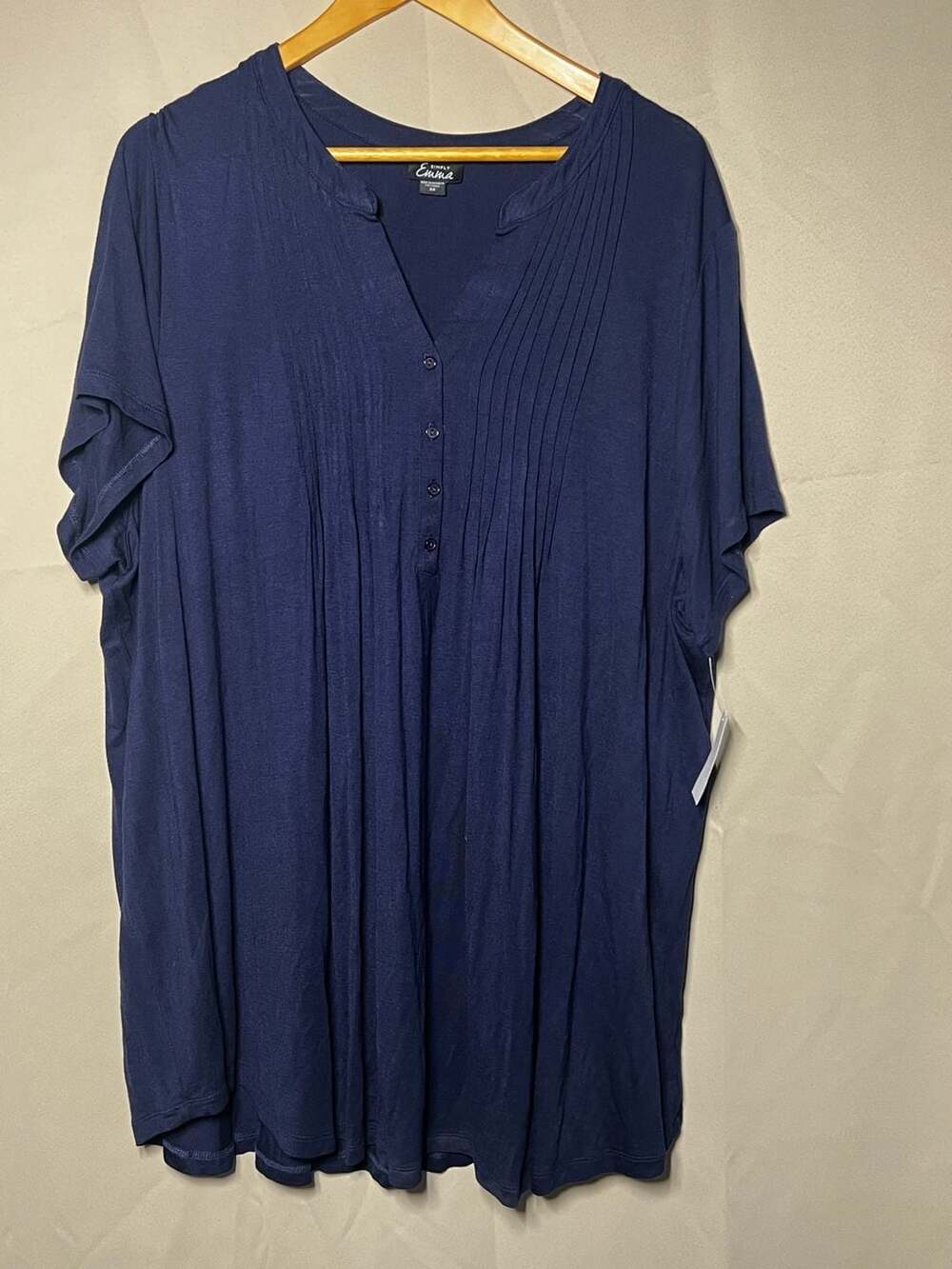 Simply Emma Pintuck Blouse Size 3X Navy Blue V-Neck Button Front